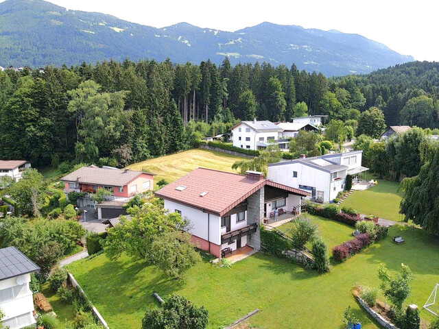 Juwel im Grünen mit absoluter Ruhelage und fantastischem Ausblick!