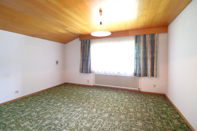 Juwel im Grünen mit absoluter Ruhelage und fantastischem Ausblick!