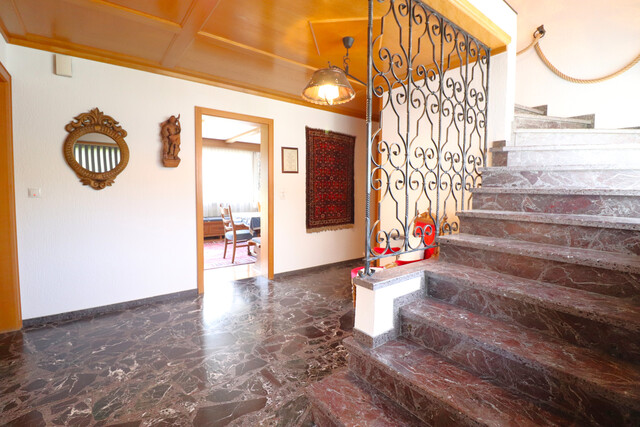 Juwel im Grünen mit absoluter Ruhelage und fantastischem Ausblick!