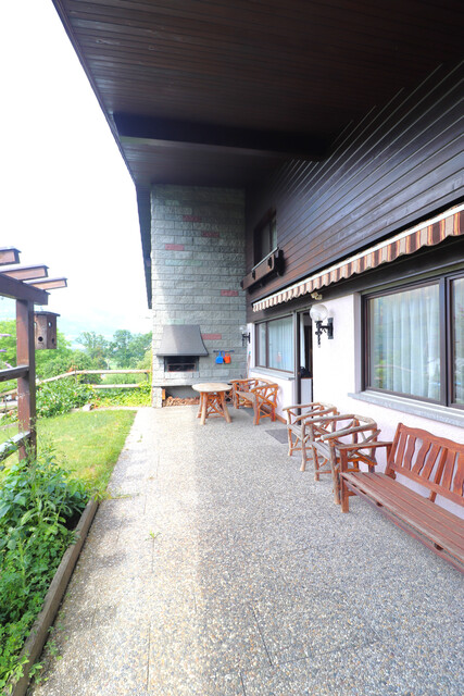 Juwel im Grünen mit absoluter Ruhelage und fantastischem Ausblick!