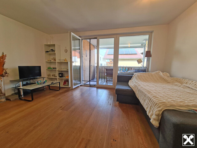 Moderne 3-Zimmerdachgeschosswohnung mit Terrasse