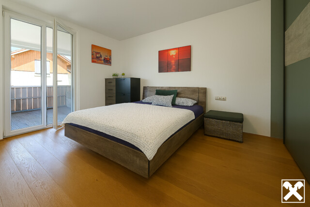 Moderne 3-Zimmerdachgeschosswohnung mit Terrasse