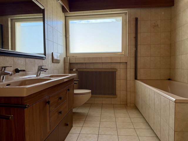 Generationenhaus in sehr guter Wohnlage