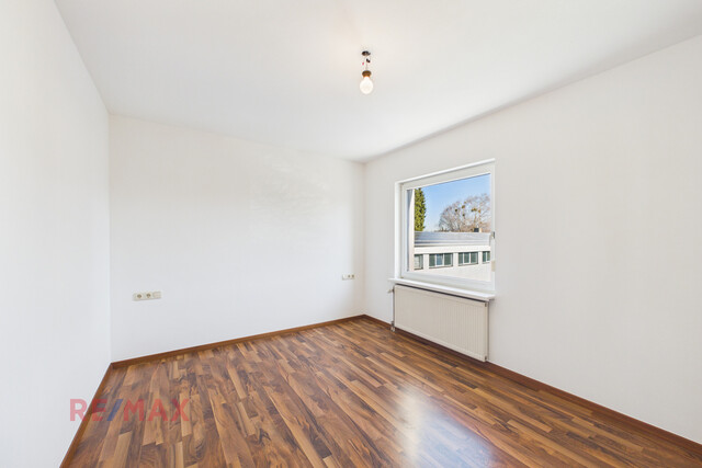 Attraktive 3-Zimmer Wohnung mit 2 Tiefgaragenplätzen in Hard