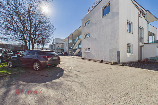 Attraktive 3-Zimmer Wohnung mit 2 Tiefgaragenplätzen in Hard