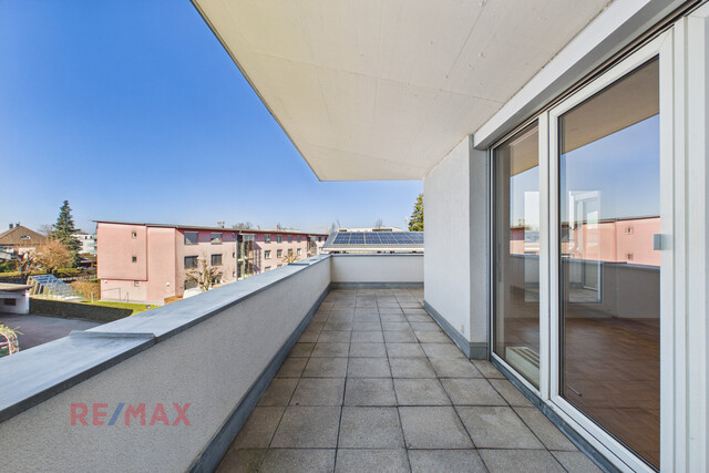 Attraktive 3-Zimmer Wohnung mit 2 Tiefgaragenplätzen in Hard