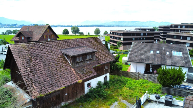 Baugrundstück mit Altbestand in zentraler Lage von Lochau!