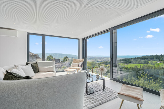 Wohnen mit Weitblick – Eckreihenhaus mit Pool und Bodenseepanorama