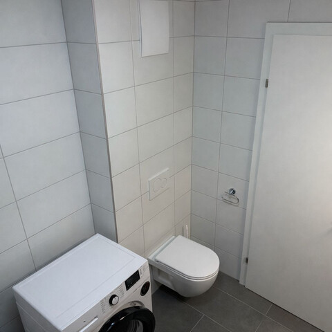 Moderne 2-Zimmer-Wohnung mit Garten - Tiefgaragenplatz mit Wallbox