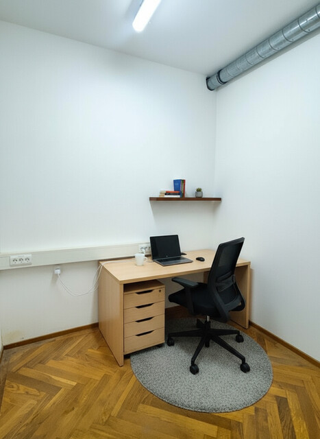 Attraktives Gewerbeobjekt mit Eigennutzung und vermietbaren Flächen – Sichtbarkeit & Eleganz vereint