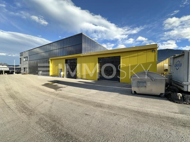 PROVISIONSFREI - Moderne Halle mit großer PV- und Solaranlage