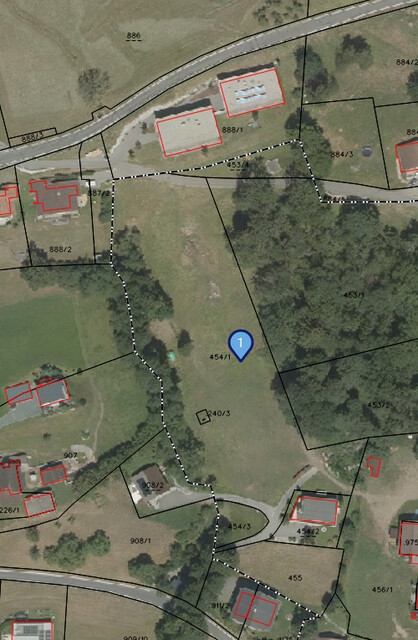 Exklusiver Logenplatz mit eigenem Bachlauf (1.735 m²)