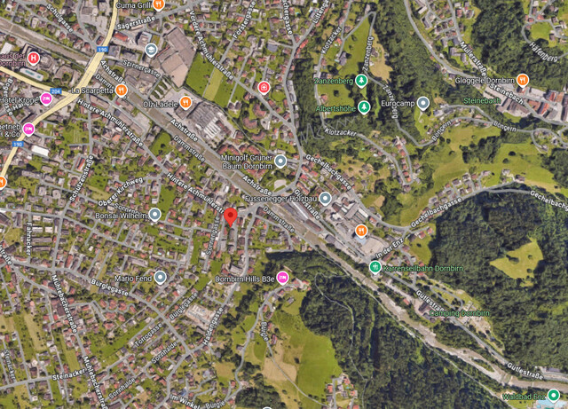 Renovierte 3,5-Zimmer-Wohnung mit zwei Balkonen und Garage