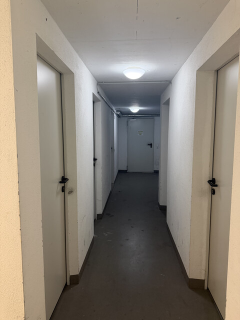 Schöne und sonnige  3-Zimmer-Wohnung mit 2 Tiefgaragenplätzen