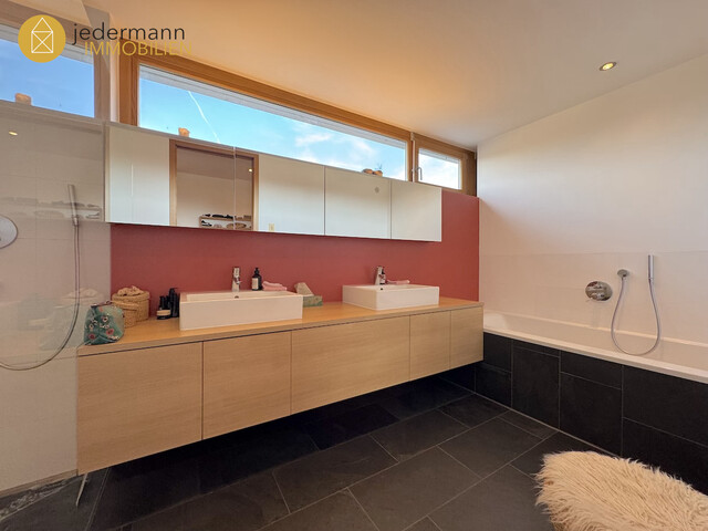 HARD: PENTHOUSEWOHNUNG MIT BESONDEREM FLAIR!