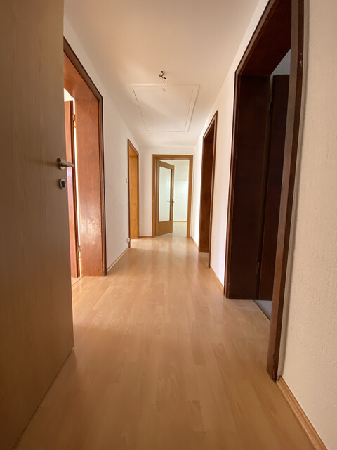 "ohne Provision" geräumige, helle 2,5 Zimmer Wohnung mit Balkon