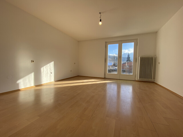 "ohne Provision" geräumige, helle 2,5 Zimmer Wohnung mit Balkon