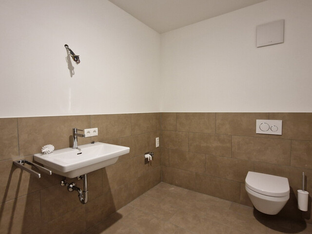 Neubau-Wohnung am Bodensee: 3 Zimmer, moderne Ausstattung, Natur & Infrastruktur