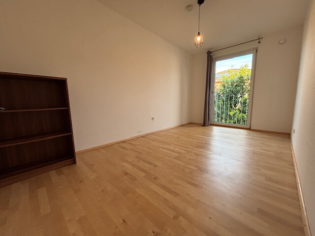 Neuwertiges familienfreundliches Einfamilienhaus in der Kummenbergregion mit Doppelgarage