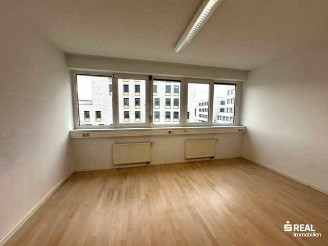 Moderne Büro/Praxis in Dornbirn: