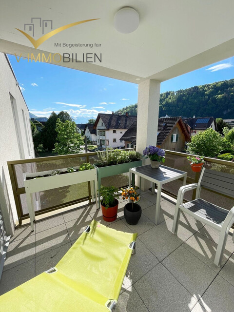 Fantastische 2 Zimmer Dachgeschosswohnung mit Terrasse und TG-Stellplatz