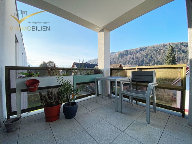 Fantastische 2 Zimmer Dachgeschosswohnung mit Terrasse und TG-Stellplatz