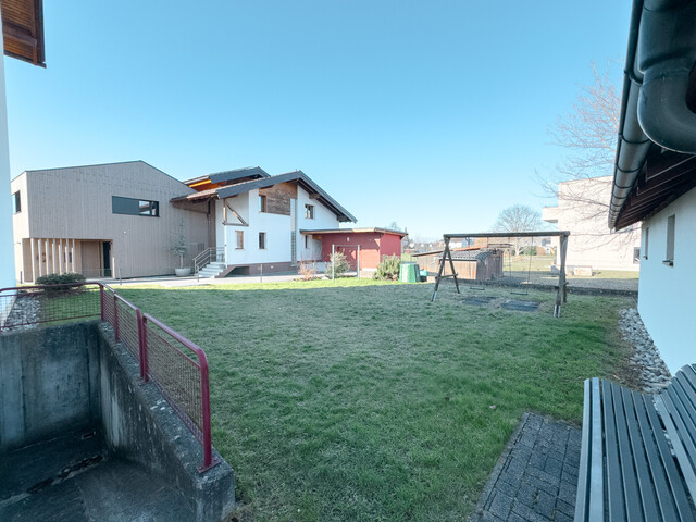 Sonnige 3,5-Zimmer-Dachgeschosswohnung mit Garage in ruhiger Lage in Hard