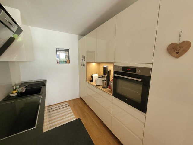 Neuwertige 2 Zimmerwohnung mit Terrasse und Garten