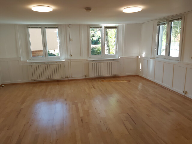 Gemütliche  2 Zi-Wohnung in Holzhaus,  in schöner Lage am Klausbach!