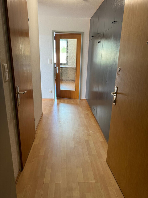 Grosse 2 Zimmerwohnung mit Aussicht
