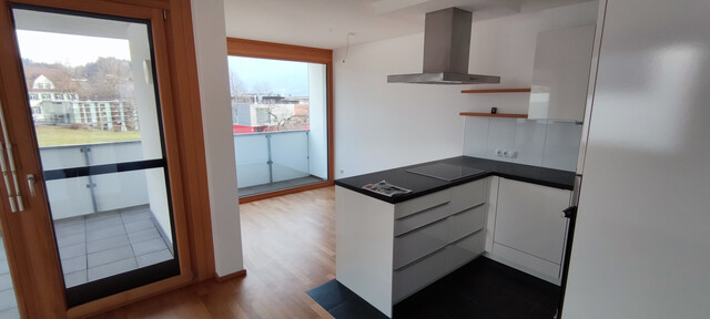 Geräumige Wohnung mit Garage, Balkon (10 m²), Keller und Fahrradabstellraum in Top-Lage!
