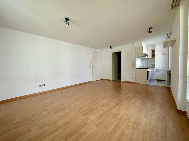 "ohne Provision" helle 1 Zimmer Stadtwohnung mit großer Terrasse