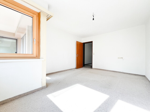 Eigennutzer und Investoren aufgepasst - 4,5-ZI-WHG in saniertem Gebäude zu verkaufen!