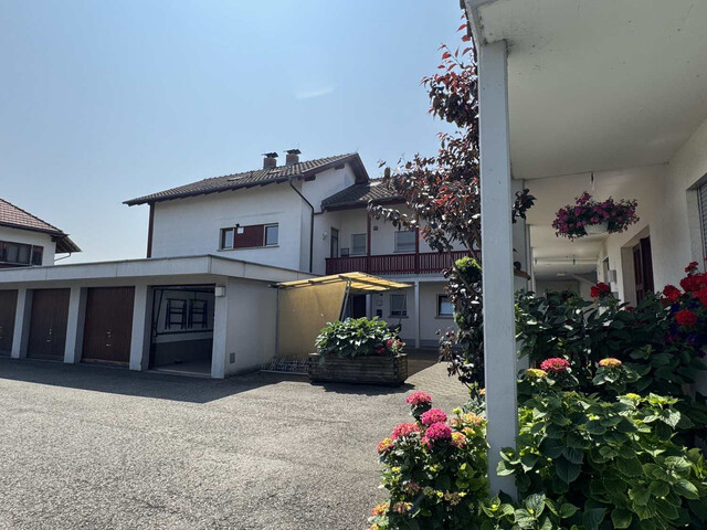 4 Zimmerwohnung mit Gartenanteil