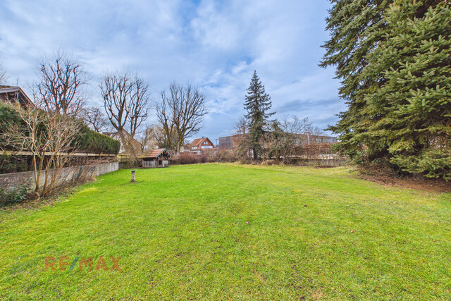 Großzügiges Grundstück trifft auf charaktervolles Wohnen