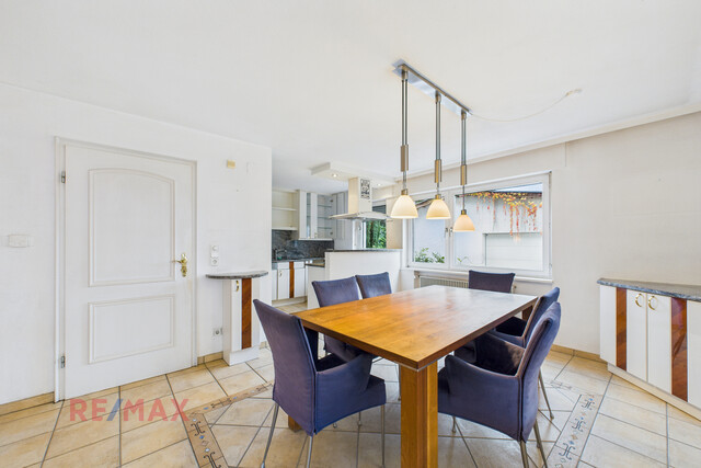 Top-Objekt in Altach: Haus mit Einliegerwohnung und zwei XL-Garagen