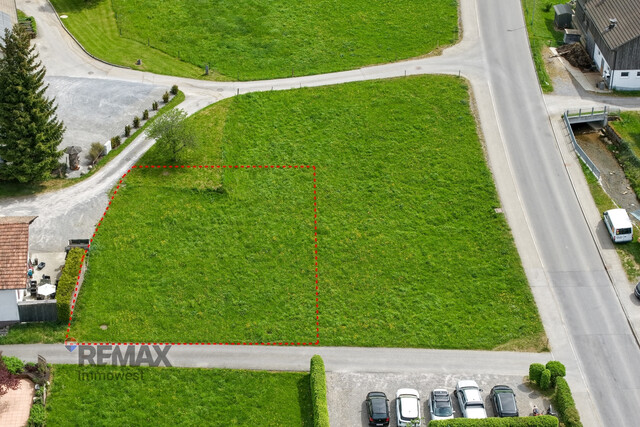 Sonniges Grundstück in begehrter Lage von Bezau