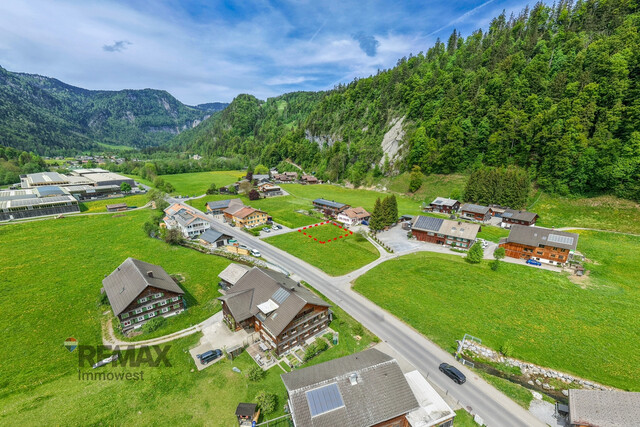 Sonniges Grundstück in begehrter Lage von Bezau