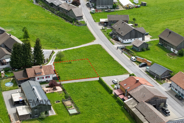 Sonniges Grundstück in begehrter Lage von Bezau