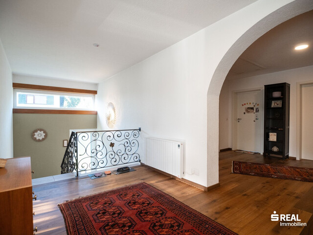 Großzügiges Haus in Feldkirch: Platz, Garten und Sauna