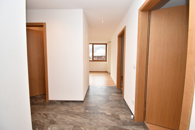 Neuwertige 4-Zimmer Wohnung in zentraler Lage