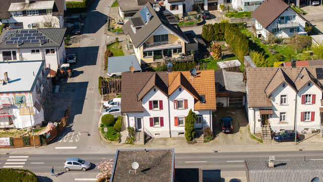 Doppelhaushälfte zum Preis einer Wohnung mit Modernisierungspotential und bereits erfolgten Updates