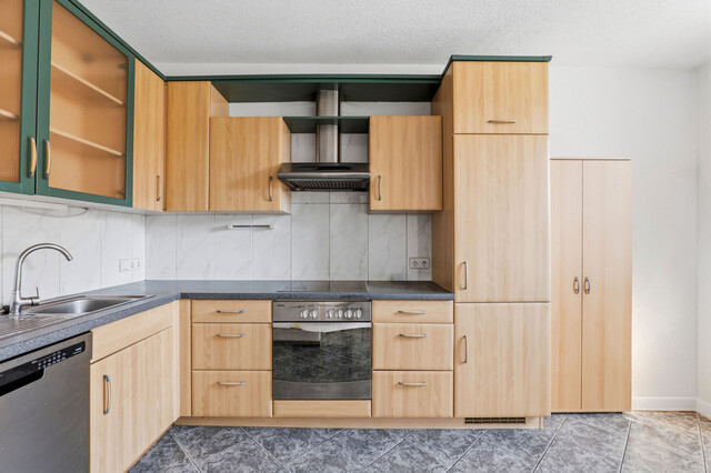 Doppelhaushälfte zum Preis einer Wohnung mit Modernisierungspotential und bereits erfolgten Updates