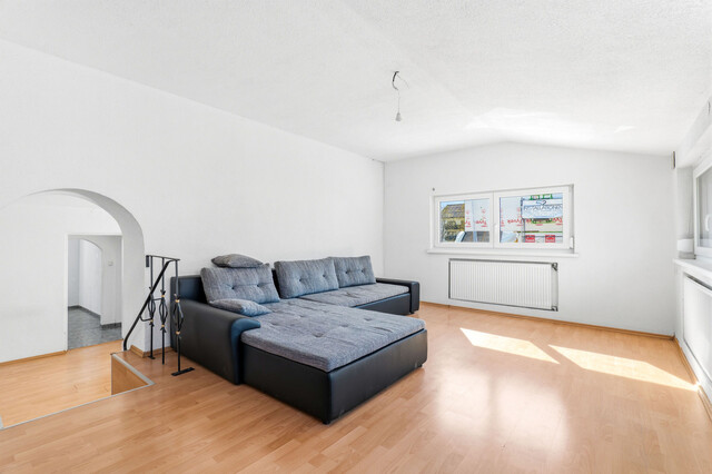 Doppelhaushälfte zum Preis einer Wohnung mit Modernisierungspotential und bereits erfolgten Updates