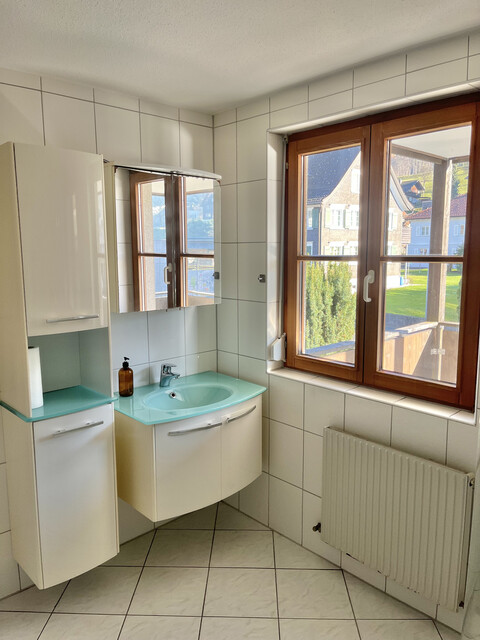 Sonnige 3-Zimmer Wohnung mit Tiefgarage im Dorfzentrum