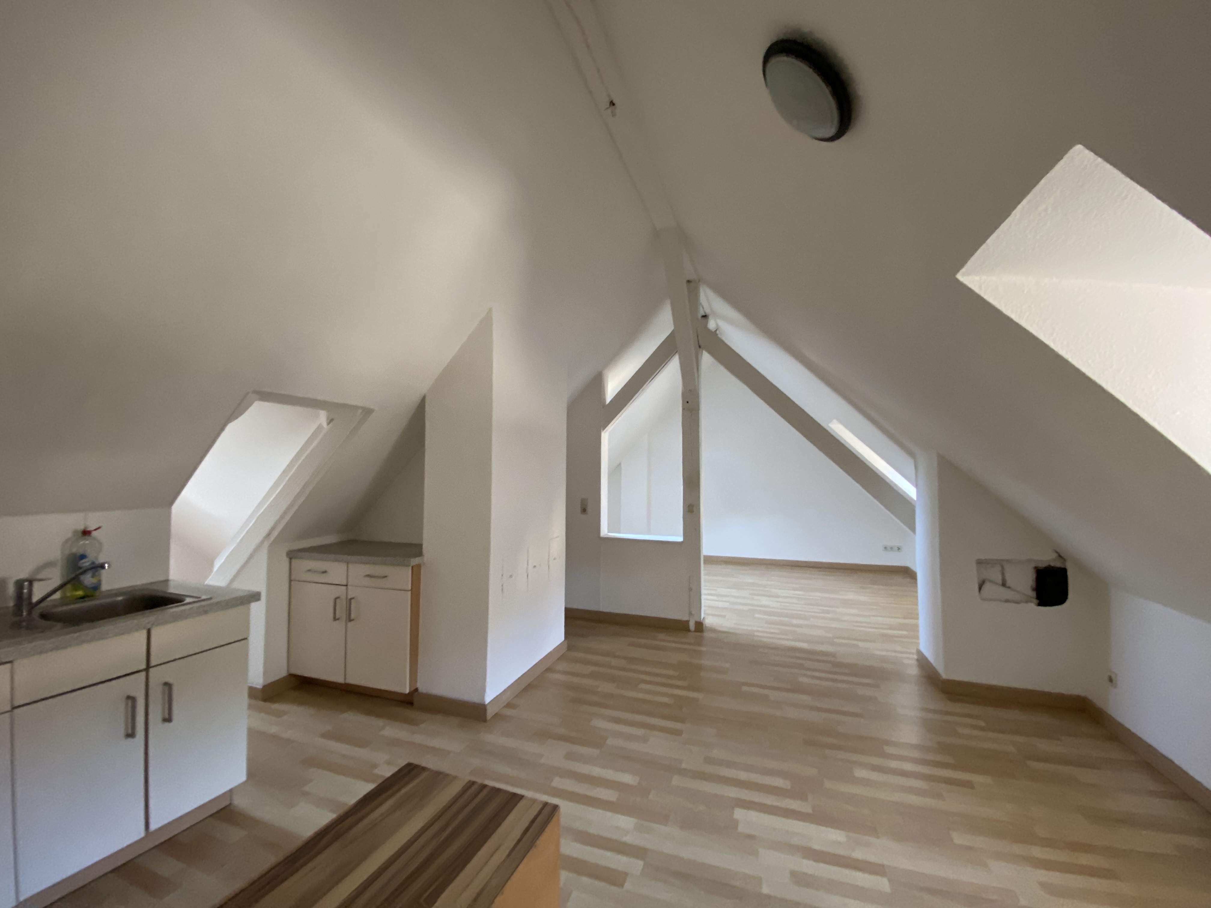 "ohne Provision" gemütliche 3 Zimmer Wohnung in zentraler Lage