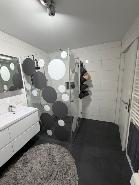 Wohnen mit Stil: Exklusive 4-Zimmer-Wohnung mit traumhaftem 117 m² Privatgarten