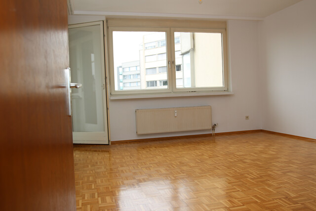 BREGENZ-ZENTRUM  geräumige, sanierte 2 Zimmer-Wohnung 