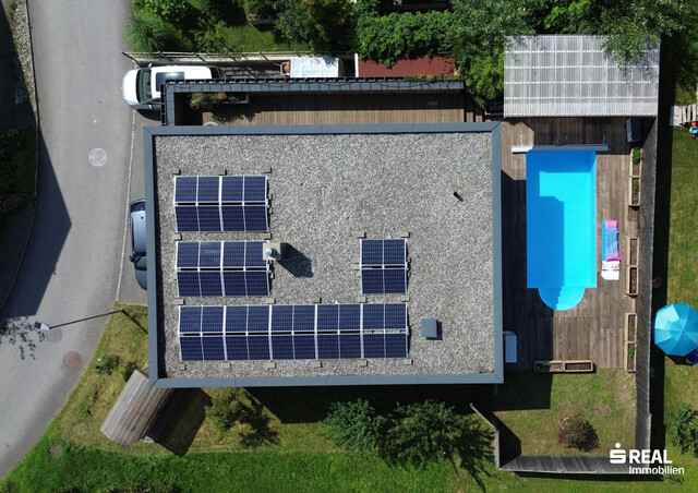 Ihr Traumhaus mit Pool wartet!