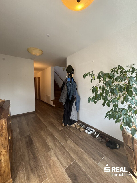 Ihr Traumhaus mit Pool wartet!